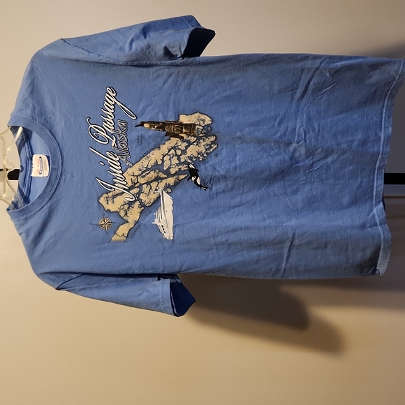 Alaska map art boat lighthouse blue m tshirt - Picture 1 of 2